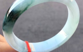 正品翡翠手镯花18500买了个翡翠镯子