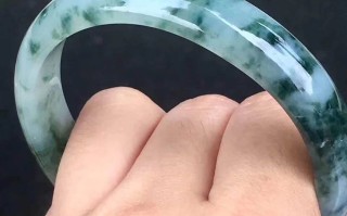粗糯种翡翠手镯好不好翡翠手镯冰种好还是糯种好