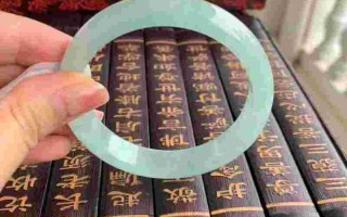 关于翡翠手镯怎么量圈口大小值钱的信息