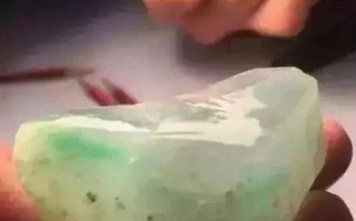 什么是翡翠原石瑞金翡翠原石市场