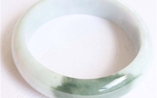 2万的翡翠手镯,白色豆种翡翠手镯
