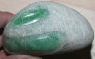 大量收购翡翠原石贵州翡翠原石收购点