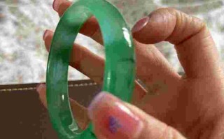 如何辨别翡翠注胶如何辨别翡翠注胶牛皮天气预报