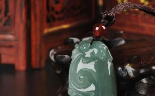 翡翠手镯带着发黄是怎么回事的简单介绍