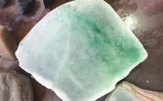 糖玛瑙原石翡翠原石糖水什么样