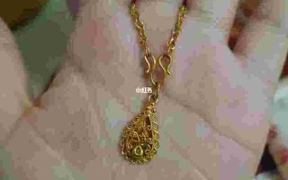 金项链可以戴着洗澡吗?金项链