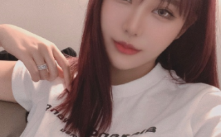 抖音月月大小姐吃瓜,快手月月小仙女大胃王