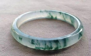 翡翠手镯1500是真的吗翡翠手镯戴在哪只手好