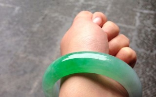 冰阳绿和正阳绿的区别,冰阳绿翡翠知识