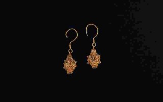 七个金耳环在哪看七个金耳环在哪看的