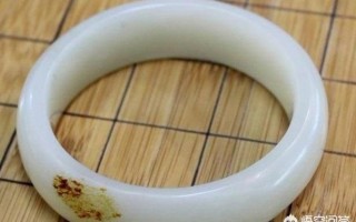 和田玉手镯为何常留一道“切口”？