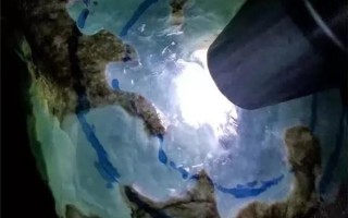 翡翠赌石场口有什么区别？