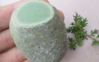 包含翡翠飘花夜明珠原石图片的词条