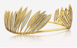 伦敦肯辛顿宫举行Crown to Couture时装珠宝展 领略英国贵族流光溢彩