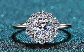 钻石和锆石的区别是什么?怎么挑选钻石?钻石和锆石哪个比较亮