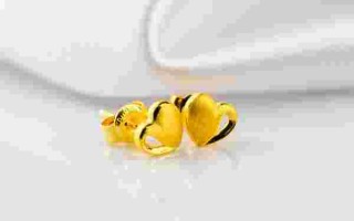 一克的黄金耳钉容易断吗一克金耳钉多少钱一克