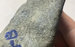 翡翠常识之原石翡色的翡翠原石详解知识