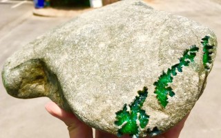 翡翠原石的皮壳中高端的翡翠原石哪个市场比较多