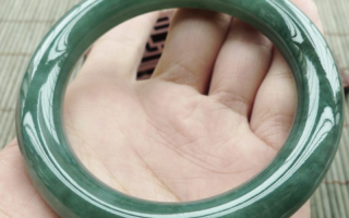 翡翠手镯价翡翠手镯价位表图解