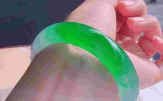 正冰洋绿翡翠手镯价格,正冰飘阳绿手镯价格多少钱