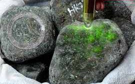 缅甸翡翠石头原石价格的简单介绍