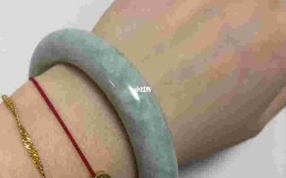 翡翠手镯不戴会变色吗,翡翠镯子不戴的时候怎么保养