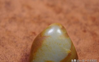 新疆和田玉籽料几近“枯竭”，俄籽在市场大行其道，未来俄籽能称王吗？