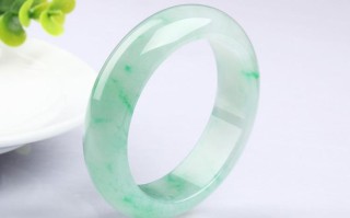 阳翠翡翠手镯阳春色翡翠手镯