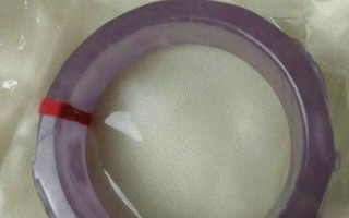 方条翡翠手镯的简单介绍