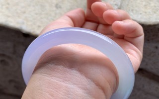 冰种紫色翡翠手镯怎么样,冰紫翡翠手镯效果