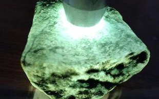 翡翠原石去哪里鉴定,怎么找翡翠原石