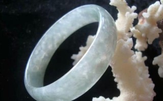 翡翠到底什么颜色好,翡翠和玉有什么区别