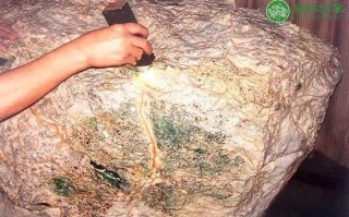 600元翡翠原石视频,翡翠原石小视频