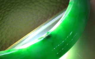 怎么辨别真假翡翠手镯玉镯子怎么分辨真假