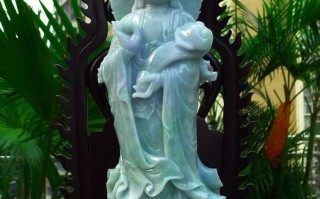 糯种翡翠什么价格,糯米种翡翠玉雕摆件的价格