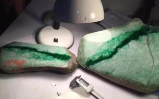 百万翡翠原石视频,翡翠原石哪里买