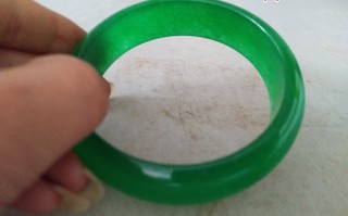 百元翡翠手镯哪里最好的简单介绍