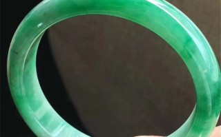 绿色冰种翡翠手镯价格与图片,翡翠绿手镯价格