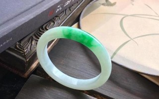 为什么一只好的翡翠手镯可以成为传家宝？