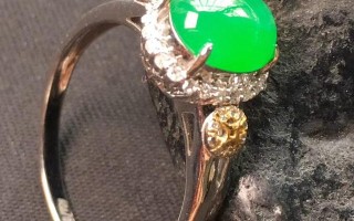 关于翡翠手镯的浅表裂纹的信息