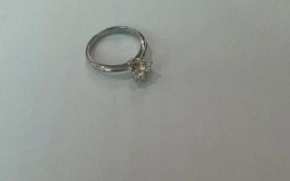 几百块的莫桑钻能买吗什么是莫桑钻和钻石有什么区别