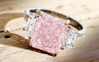 Bonhams纽约珠宝春拍：6.22ct粉钻以120万美元成交