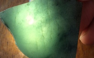 翡翠原石表面有晶体,翡翠原石小结石