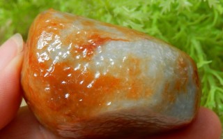 玉石原石市场批发市场翡翠原石出挂件效果