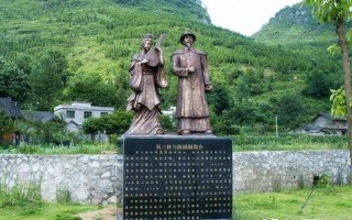 两万多能买什么样的翡翠手镯,1亿翡翠手镯是什么样