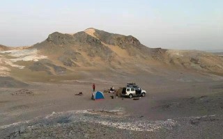 翡翠原石泡脚翡翠原石的价位