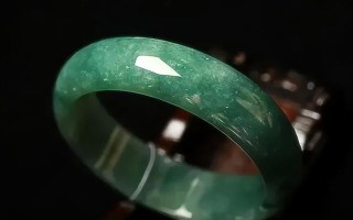 关于翡翠a货折射价格的信息