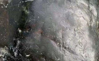 翡翠原石乌黑皮子,翡翠原石乌黑皮子是什么