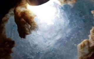 无色玻璃种翡翠原石价格无色玻璃种翡翠原石