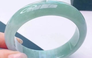 糯化翡翠手镯,糯化种手镯大概多少钱一只